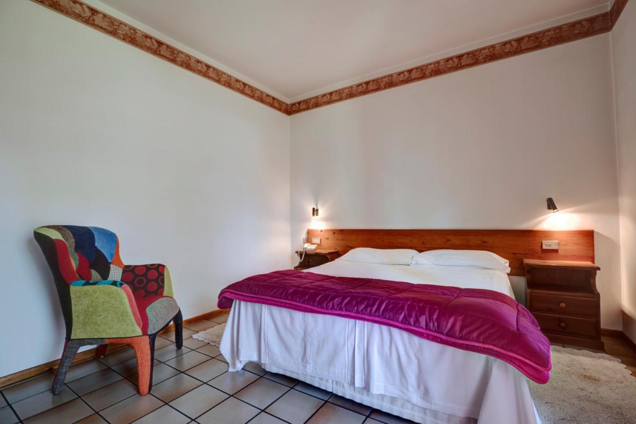 Hotel Petit Foyer Pollein Екстер'єр фото
