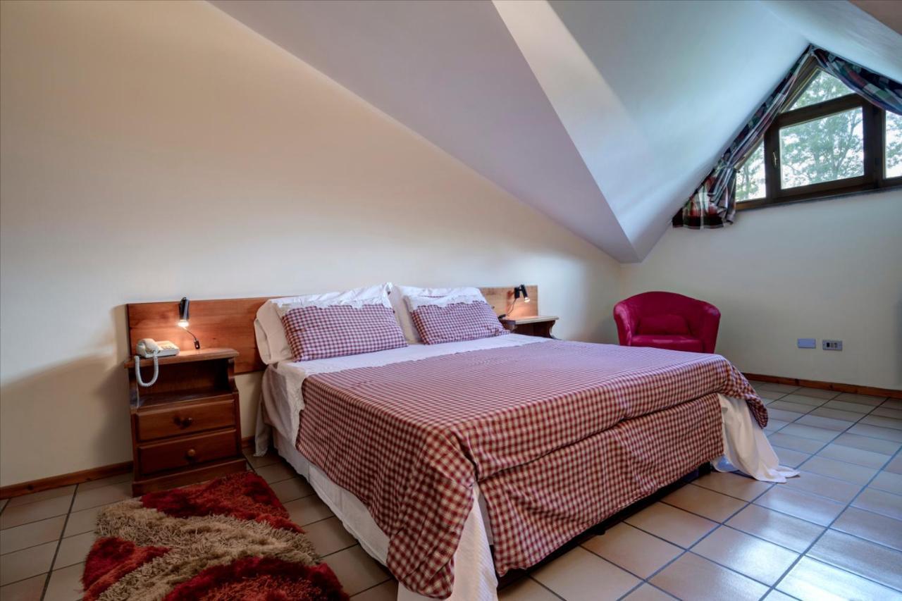 Hotel Petit Foyer Pollein Екстер'єр фото